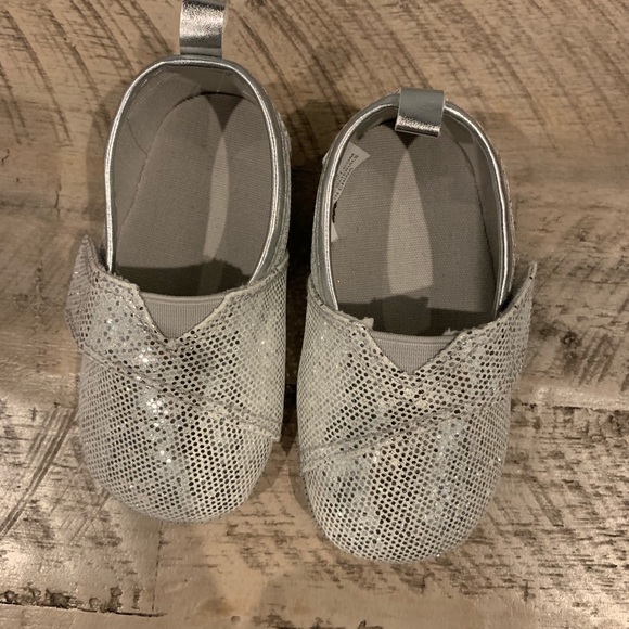Sliver sparkly infant shoes - Picture 2 of 2